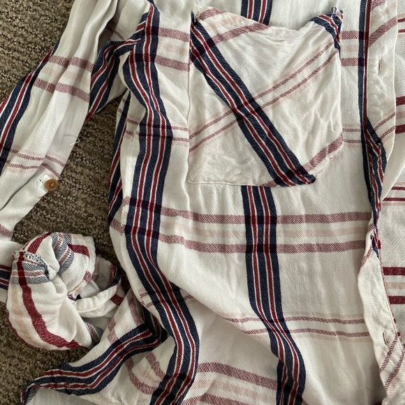 LIKE NEW Design Lab Flannel Button Down - Picture 7 of 7